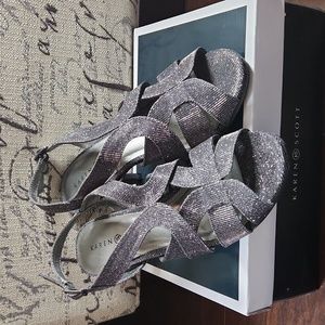 Karen Scott Belinda Pewter Heels